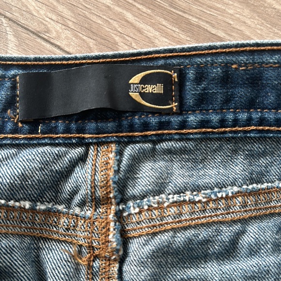 Distressed jean skirt - Picture 4 of 4